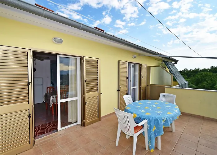 Dada-2 By Interhome Omišalj