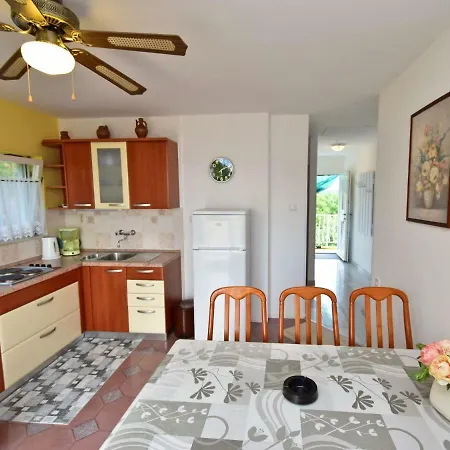 Dada-2 By Interhome *